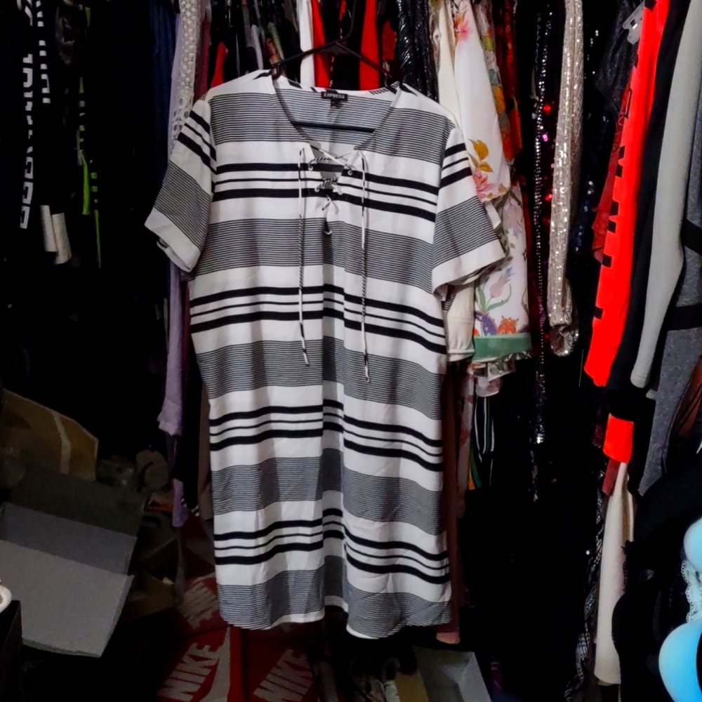Express dress XL